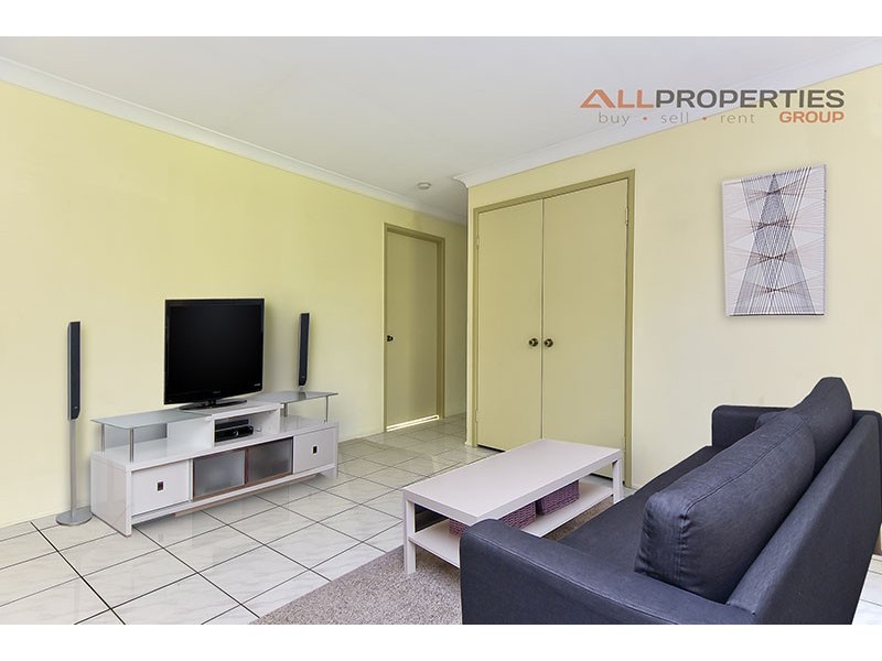 33-35 Palmerston Crt, Munruben QLD 4125