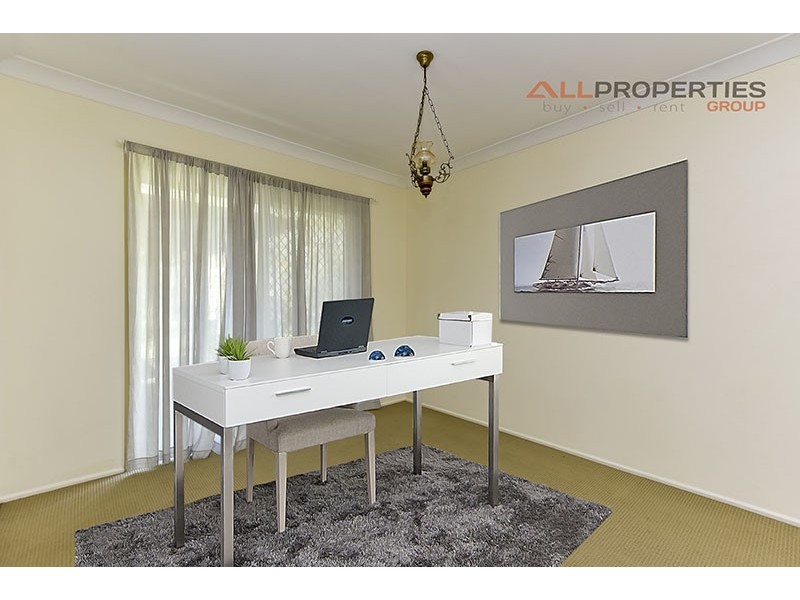 33-35 Palmerston Crt, Munruben QLD 4125