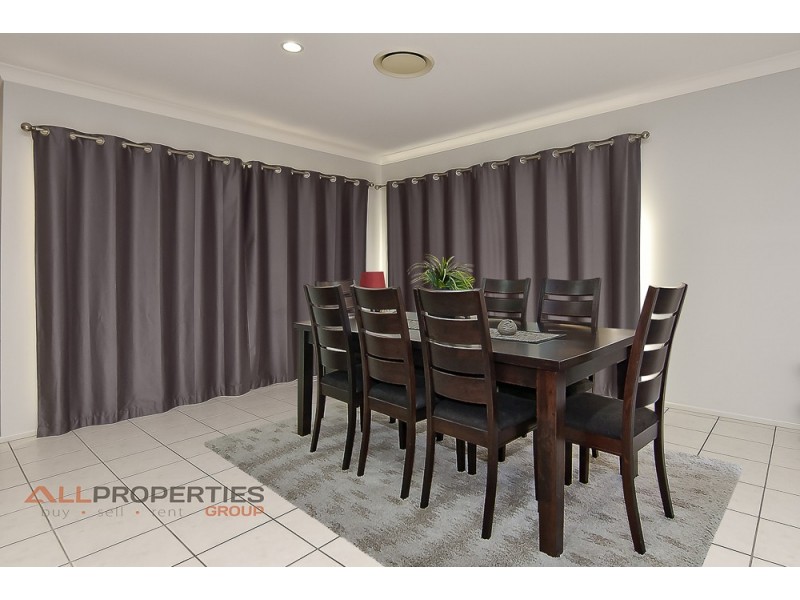 11 Elm Place, Heathwood QLD 4110