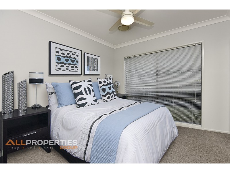 11 Elm Place, Heathwood QLD 4110