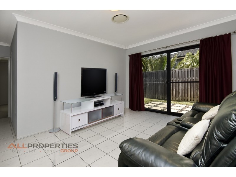 11 Elm Place, Heathwood QLD 4110