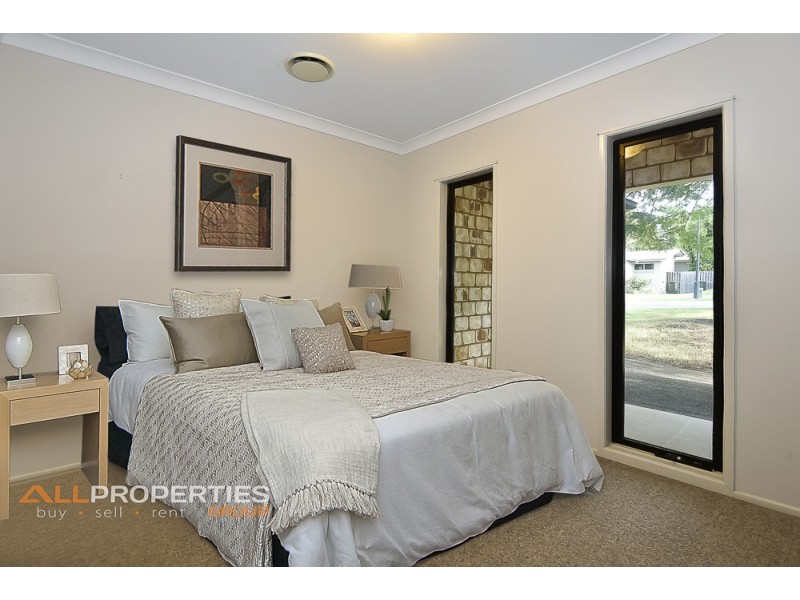 11 Elm Place, Heathwood QLD 4110