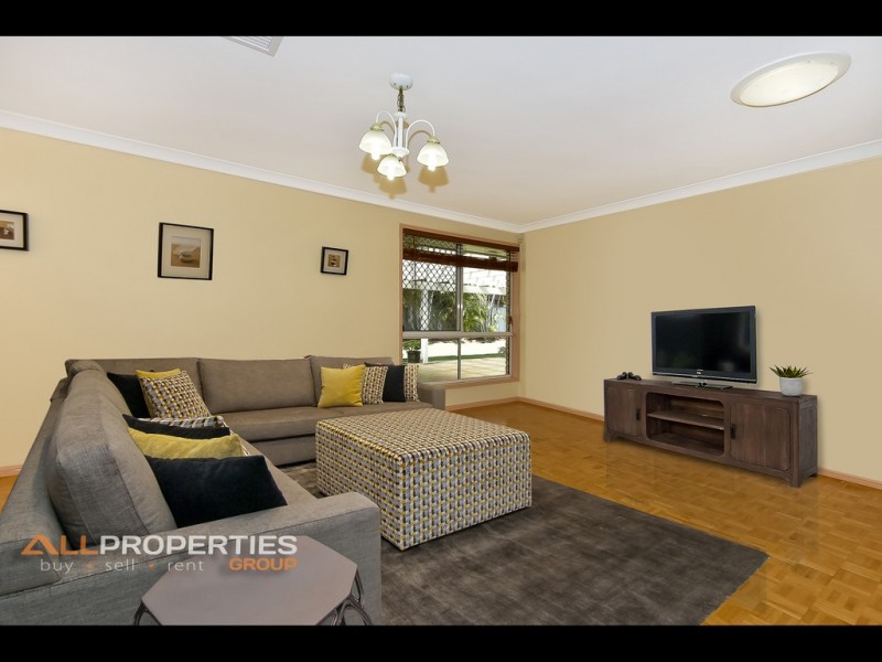 3 Tralee Place, Parkinson QLD 4115