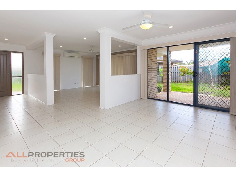 12 Pebbles Court, Berrinba QLD 4117