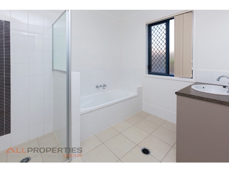 12 Pebbles Court, Berrinba QLD 4117