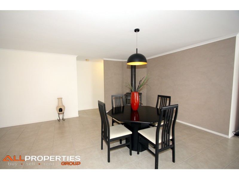 10-12 Cardwell Close, Munruben QLD 4125