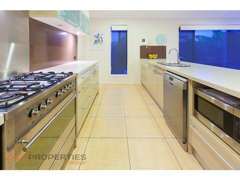 22 Riverside Terrace, Windaroo QLD 4207