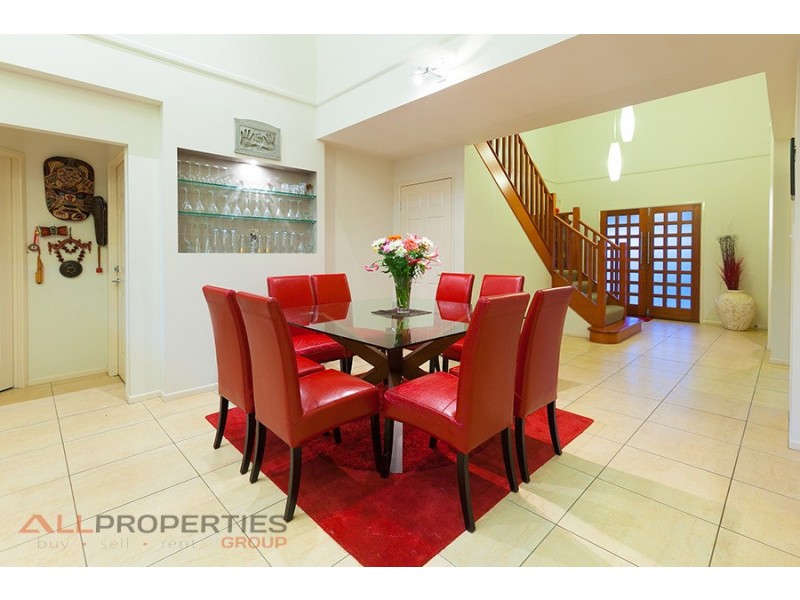 22 Riverside Terrace, Windaroo QLD 4207