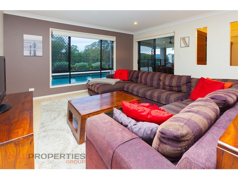 22 Riverside Terrace, Windaroo QLD 4207