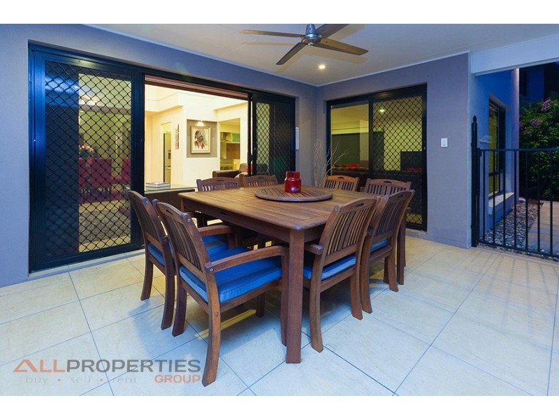 22 Riverside Terrace, Windaroo QLD 4207
