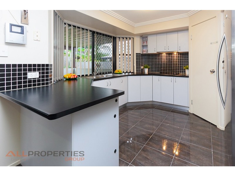 20 Tenielle St, Boronia Heights QLD 4124