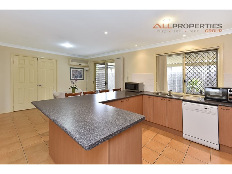 121 Jubilee Ave, Forest Lake QLD 4078