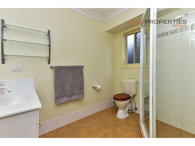 121 Jubilee Ave, Forest Lake QLD 4078