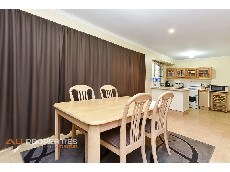 89 BOTTLEBRUSH DRIVE, Regents Park QLD 4118