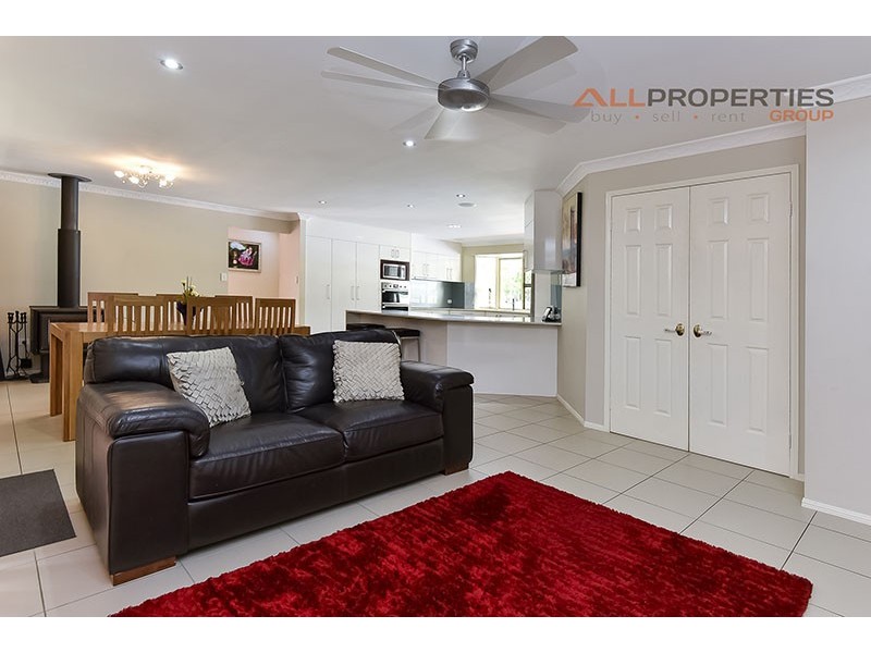 52 Deborah Court, Munruben QLD 4125