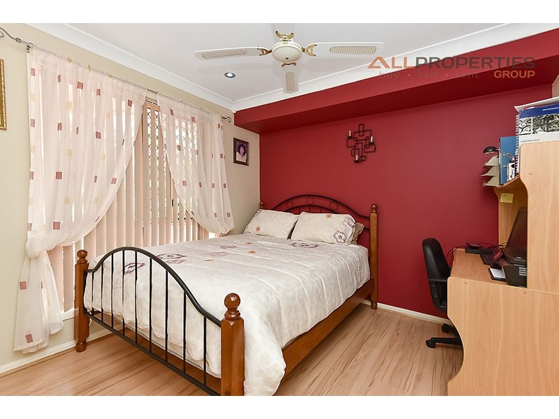 52 Deborah Court, Munruben QLD 4125