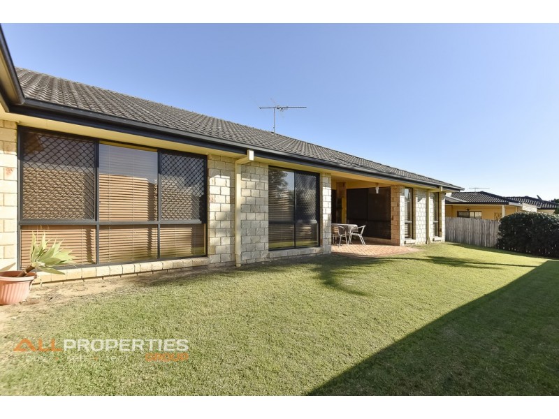 4 CORNELL CLOSE, Regents Park QLD 4118