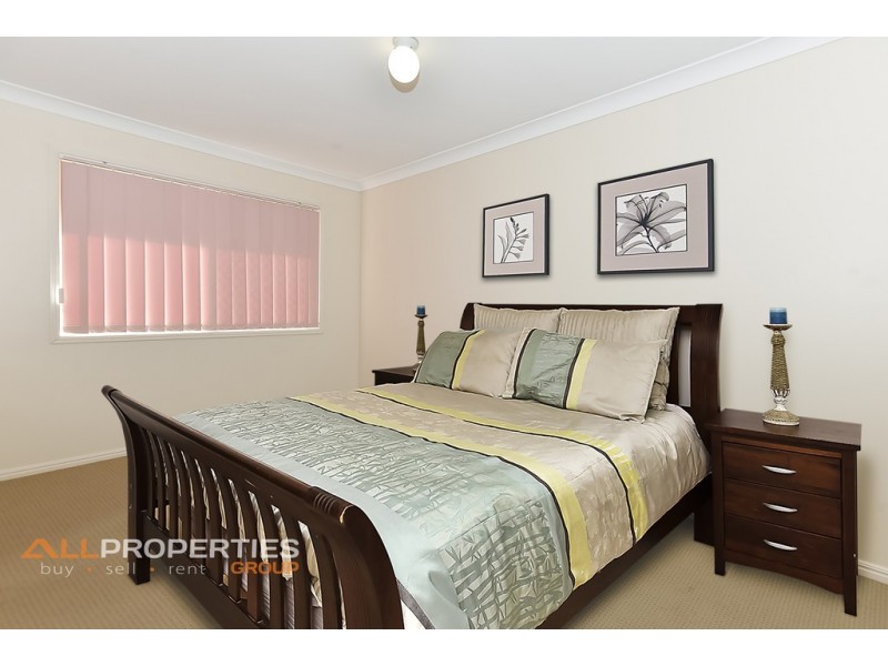 53 RADIATA STREET, Hillcrest QLD 4118