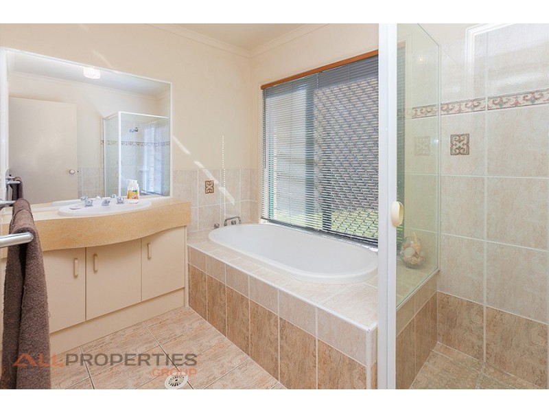 370-374 Equestrian Drive, New Beith QLD 4124