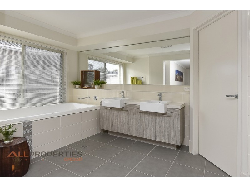 7 Aspen Street, Heathwood QLD 4110