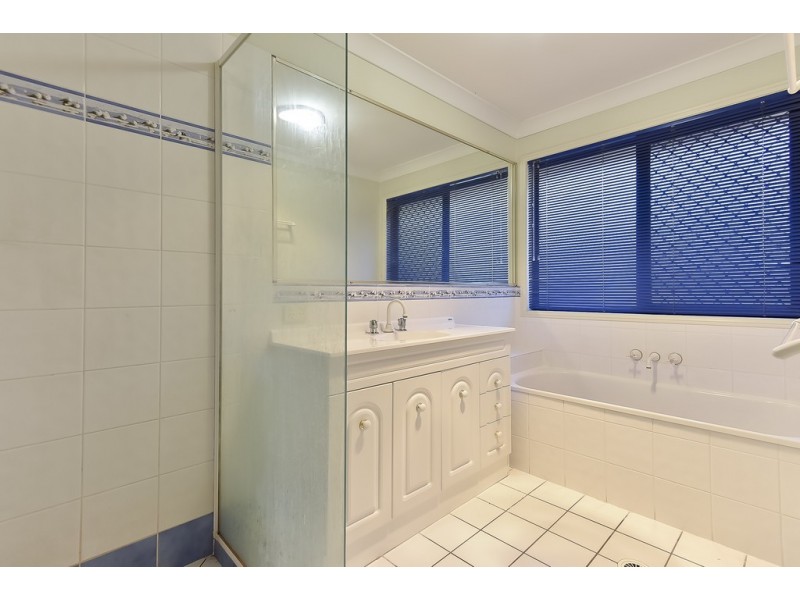 5 Ashton Way, Forest Lake QLD 4078