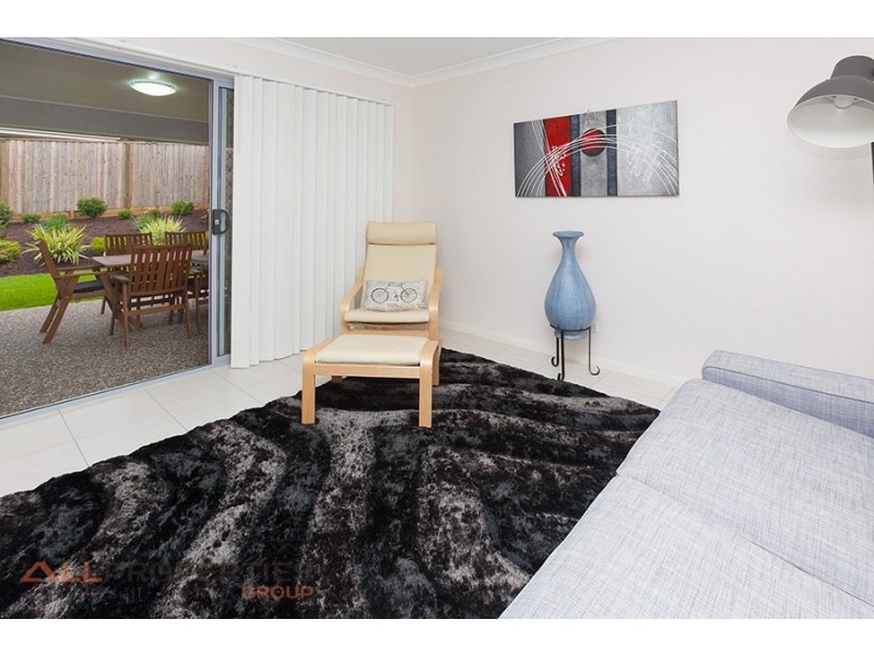 17 The Avenue, Heathwood QLD 4110