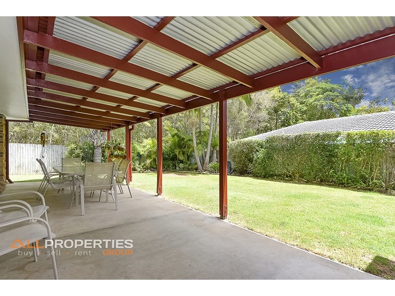 10 SOLANDRA CIRCUIT, Regents Park QLD 4118