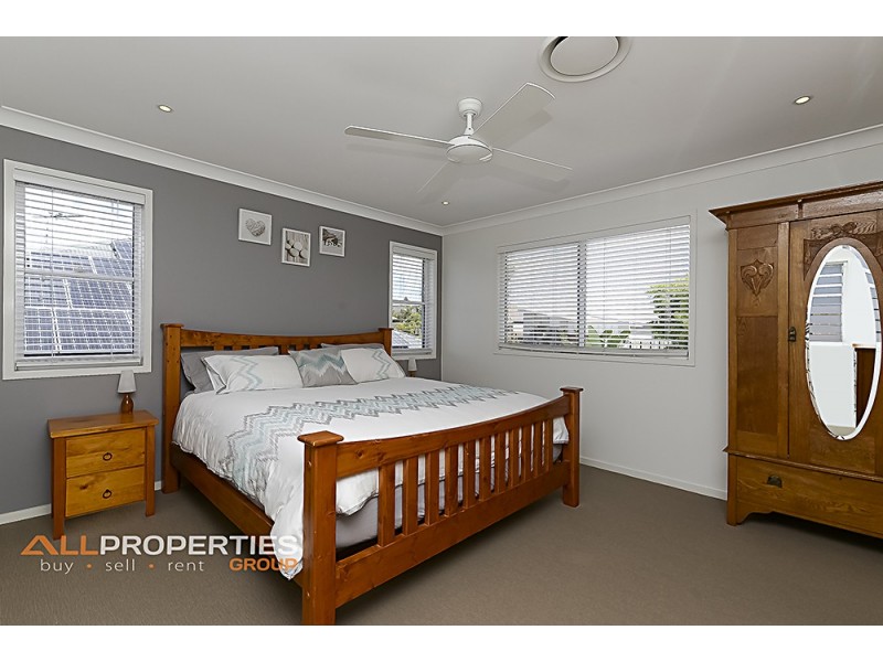 34 Sandalwood Street, Heathwood QLD 4110