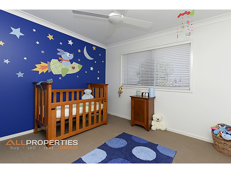 34 Sandalwood Street, Heathwood QLD 4110