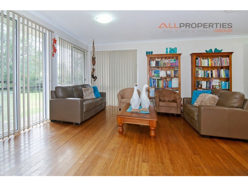 21 Summerhill Place, Woodhill QLD 4285