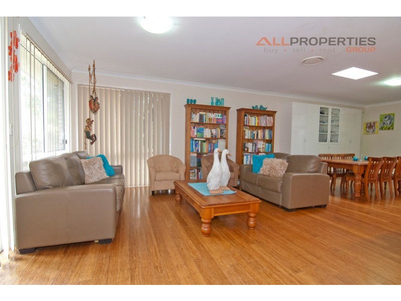 21 Summerhill Place, Woodhill QLD 4285