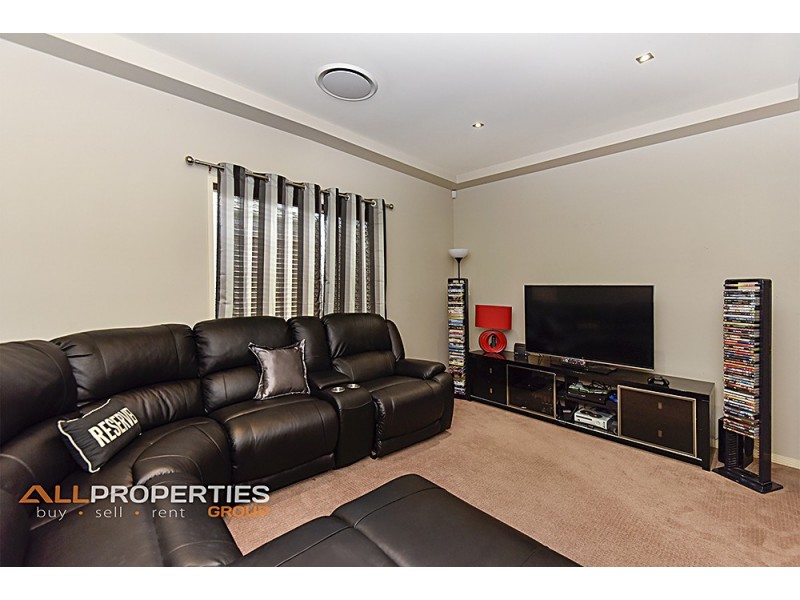 15 Montville Place, Forest Lake QLD 4078