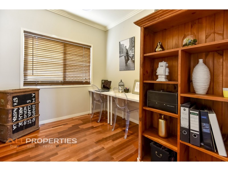 15 Montville Place, Forest Lake QLD 4078