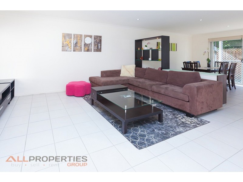 4/15 San Mateo Blvd, Eight Mile Plains QLD 4113