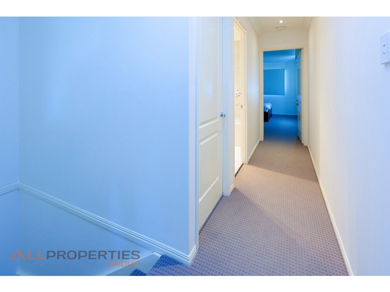 4/15 San Mateo Blvd, Eight Mile Plains QLD 4113