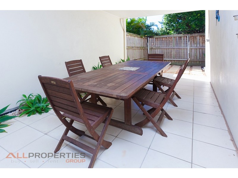 4/15 San Mateo Blvd, Eight Mile Plains QLD 4113