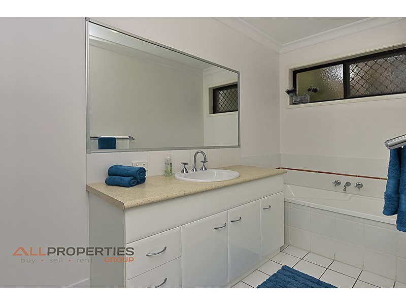 7 Cleland Court, Parkinson QLD 4115