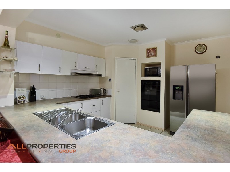 86 Augusta Cr, Forest Lake QLD 4078