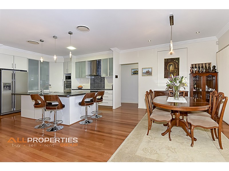 9 Coolibah Street, Heathwood QLD 4110