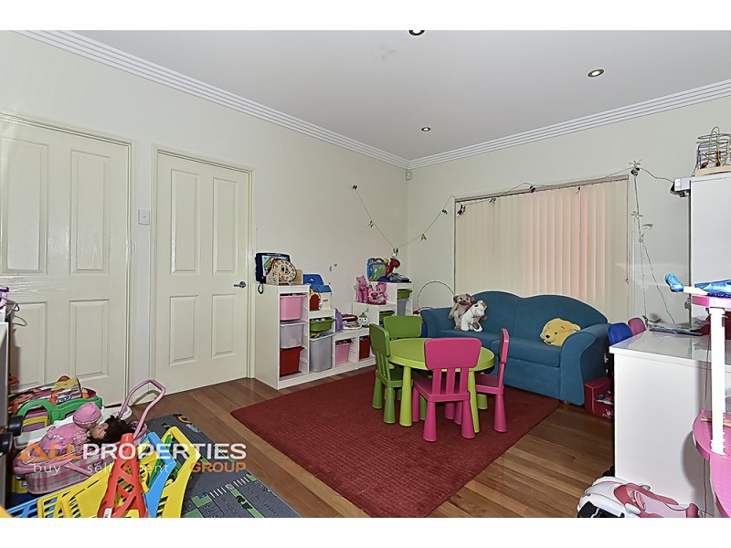 9 Coolibah Street, Heathwood QLD 4110