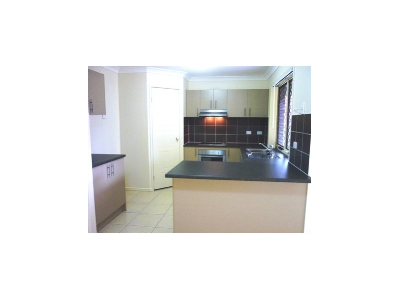 62 Blackwell Street, Hillcrest QLD 4118