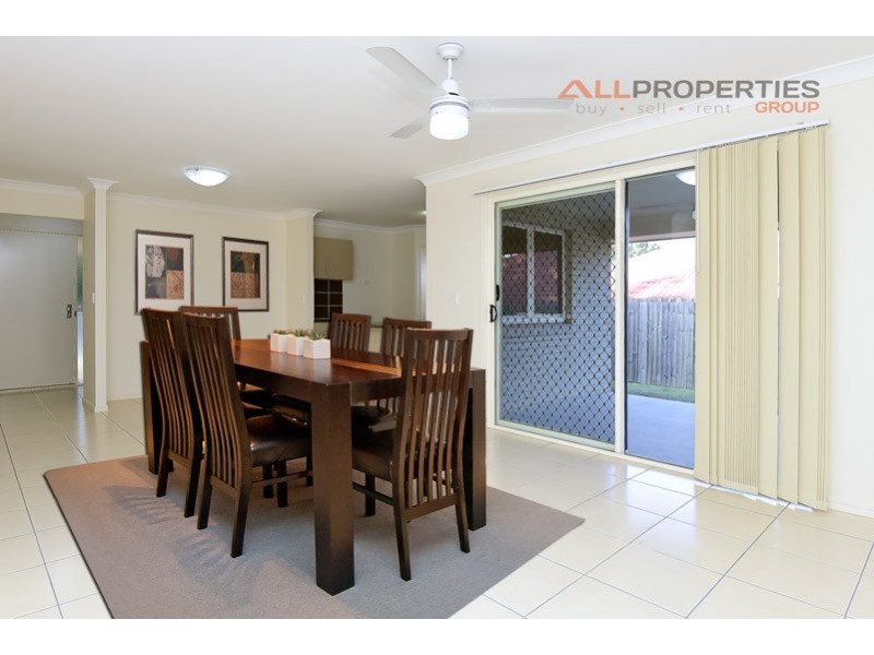 62 Blackwell Street, Hillcrest QLD 4118