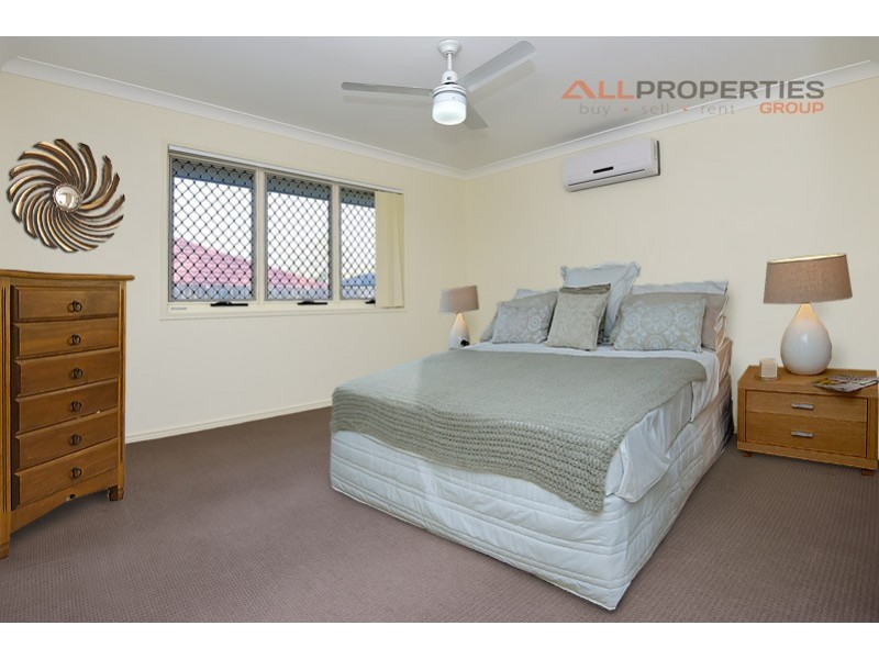 62 Blackwell Street, Hillcrest QLD 4118