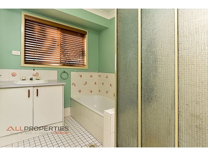 5 Cyril Court, Hillcrest QLD 4118