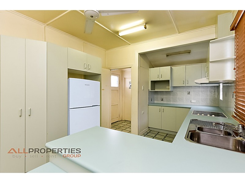 16 Killarney Ave, Darra QLD 4076