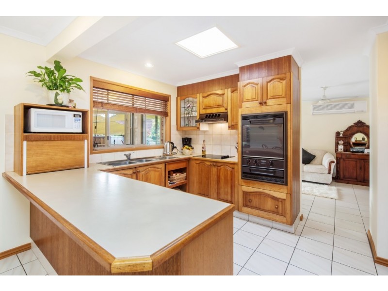 9 Mulloka Esplanade, Wurtulla QLD 4575