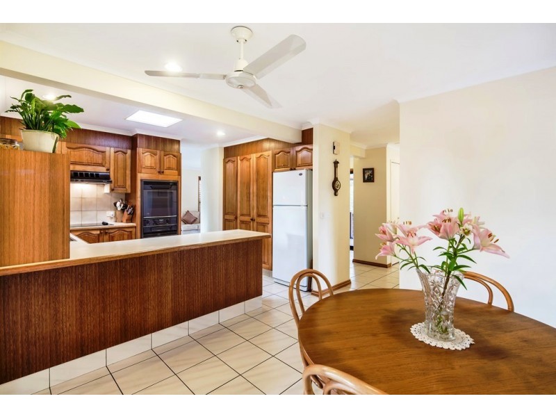 9 Mulloka Esplanade, Wurtulla QLD 4575