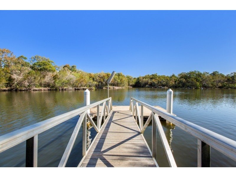 9 Mulloka Esplanade, Wurtulla QLD 4575