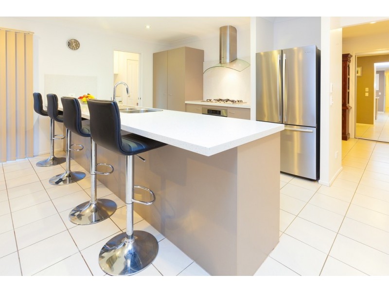 57 Kakadu St, Parkinson QLD 4115