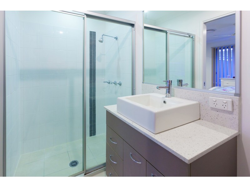 57 Kakadu St, Parkinson QLD 4115